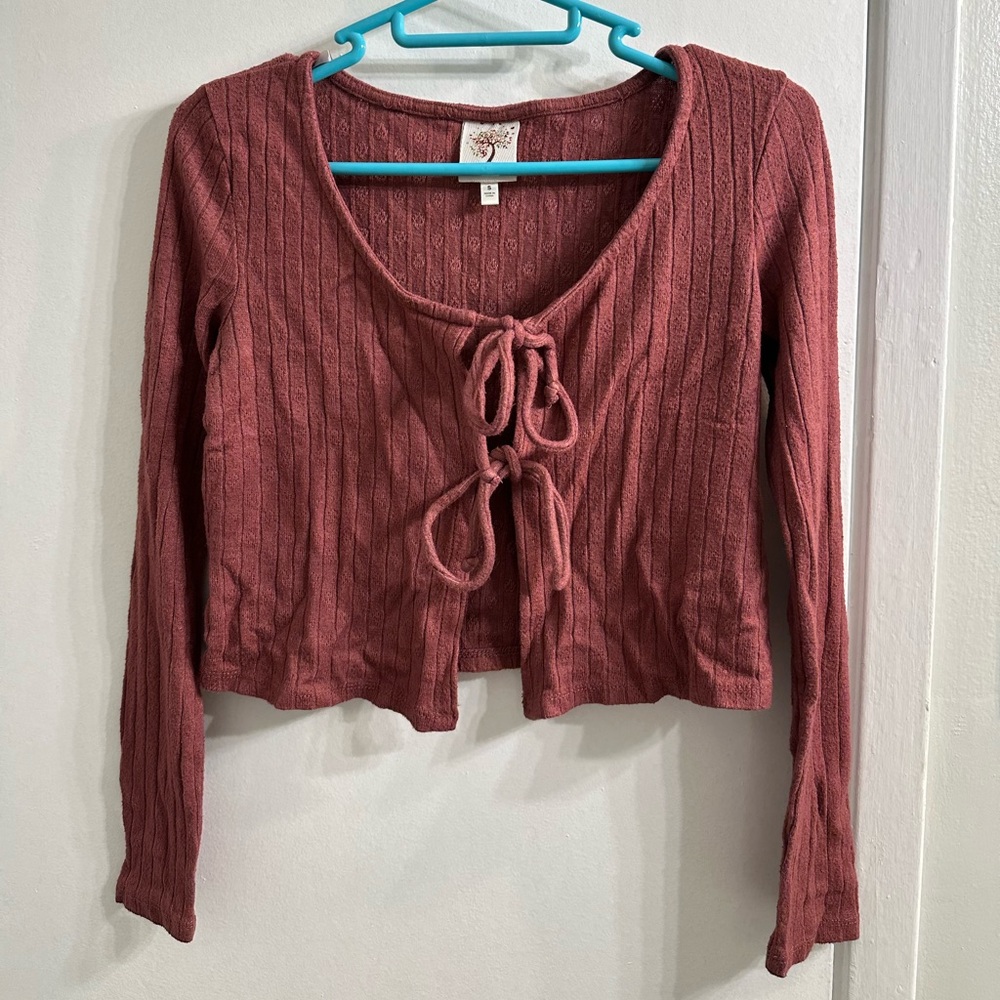 maroon long sleeve cropped tie top cardigan